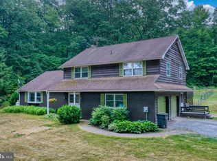 390 S Twin Valley Rd, Elverson, PA 19520