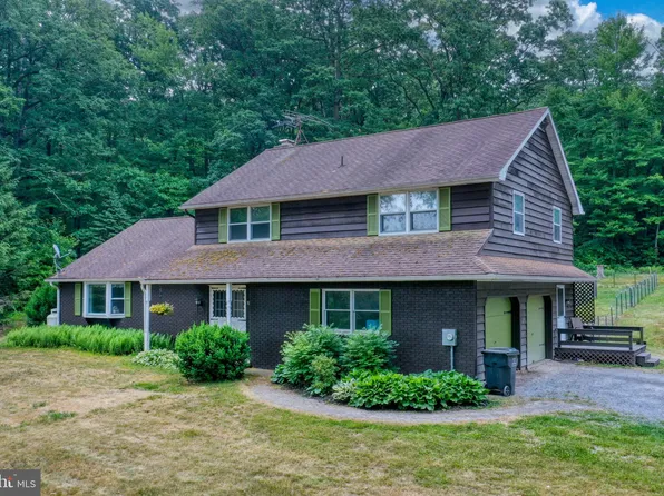 390 S Twin Valley Rd, Elverson, PA 19520