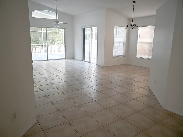 223 Coralwood Ct — Photo 3