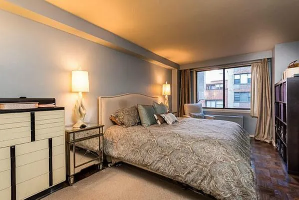 Sold by Gallery Real Estate Group, LLC | media 14