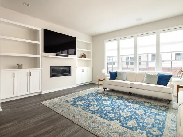 1770 Violet Ridge Pl #1, McLean, VA 22102