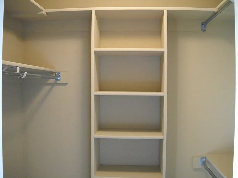 13766 Post Oak Ln — Photo 5