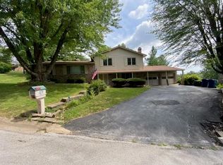 4 El Rancho Dr, Hannibal, MO 63401