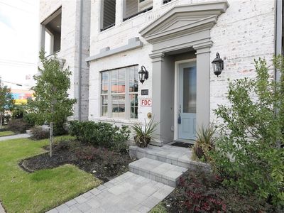 1005 Saint Charles St, Houston, TX, 77003