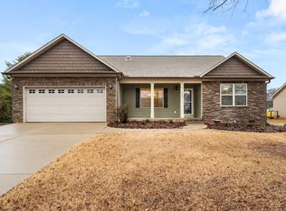 305 Bent River Dr, Inman, SC 29349
