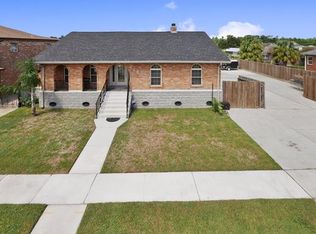 3824 Jean Lafitte Pkwy, Chalmette, LA 70043