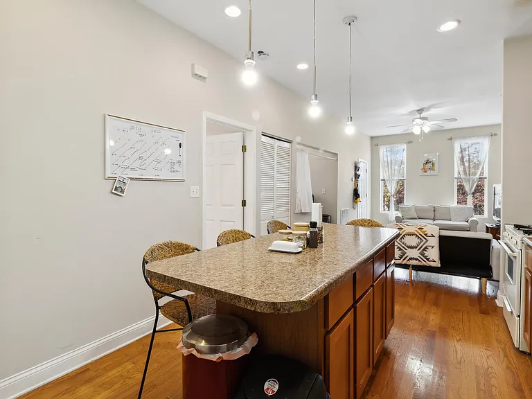 616 S Oakley Blvd #2 — Photo 8