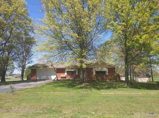 216 W 8th St, Montrose, MO 64770