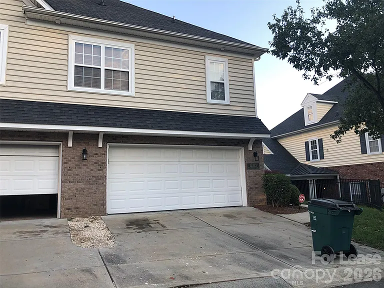 15313 Pahlmeyer Ln — Photo 34