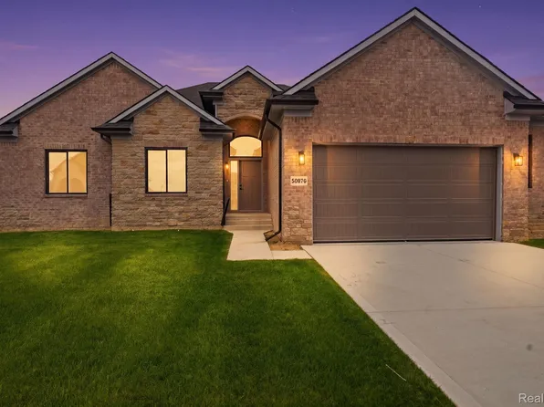 50976 Remar Farms Dr, Macomb, MI 48042