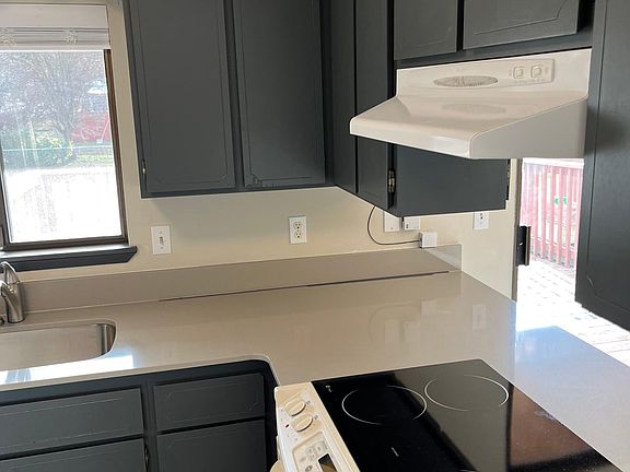 5th image of 13024 E 10th Ave