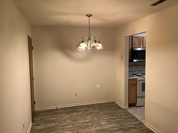 3rd image of 521 Martin Luther King Dr W