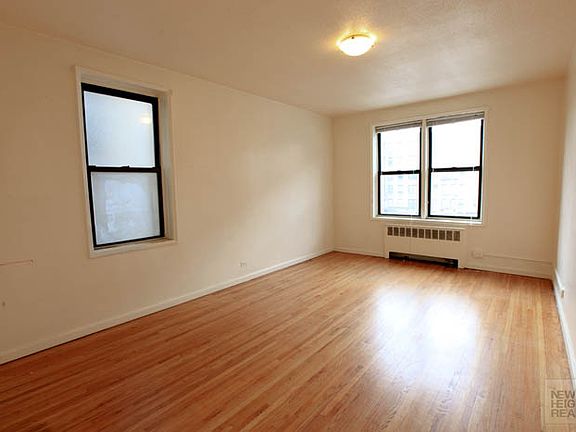 5th image of 675 Academy St APT 2D