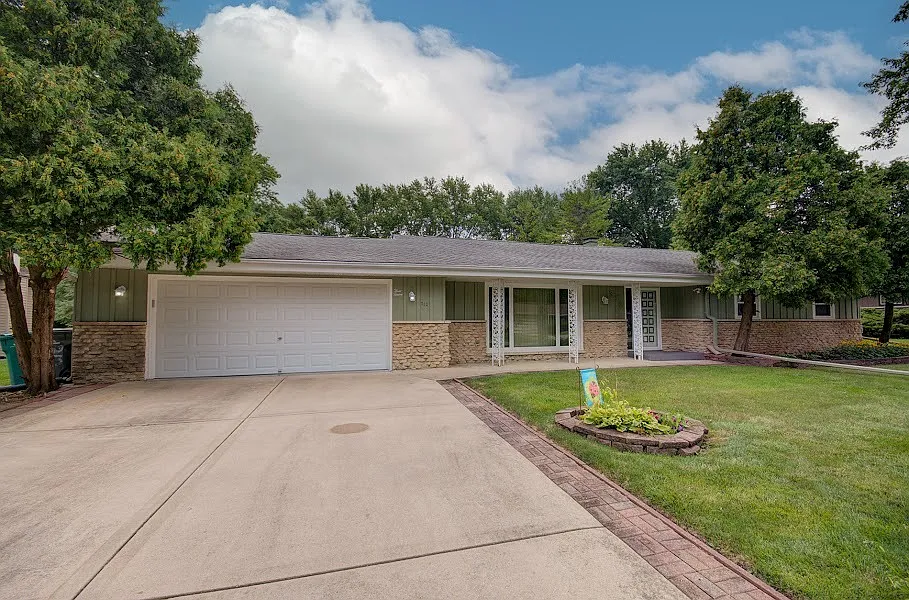 312 N Raven Rd photo 1