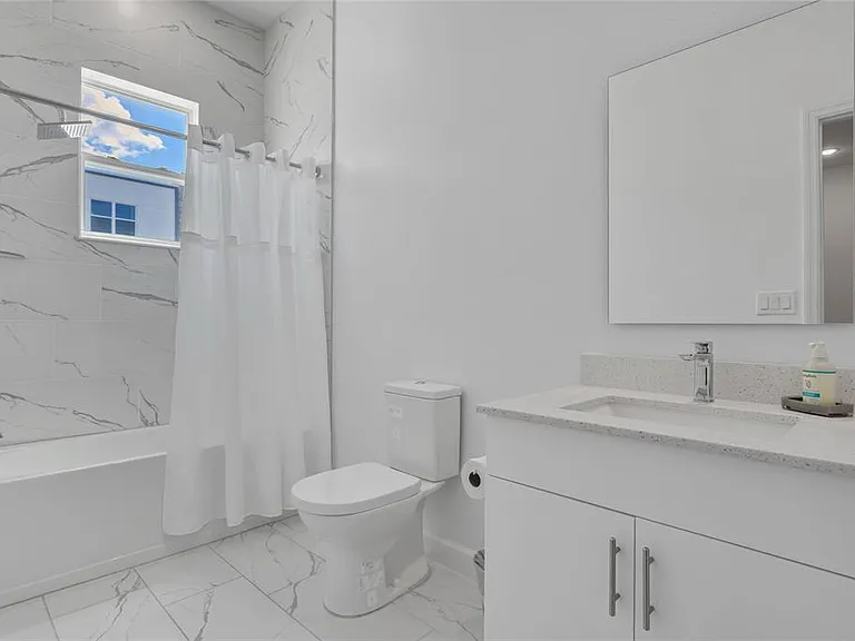 395 Famagusta Dr — Photo 15
