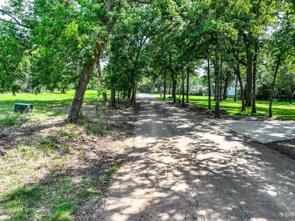 25 Country Club Rd, Sulphur Springs, TX 75482