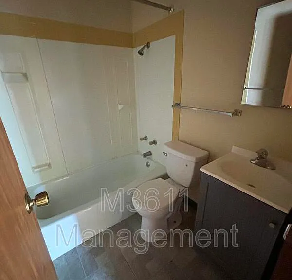 4609 Bancroft Ave #5 — Photo 8