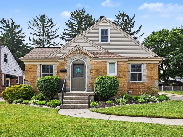 904 Mayhew Wood Dr SE, Grand Rapids, MI 49507