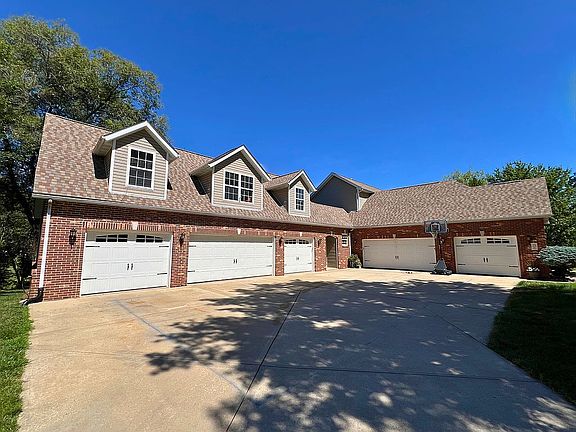2nd image of 109 Emerald Hills Dr