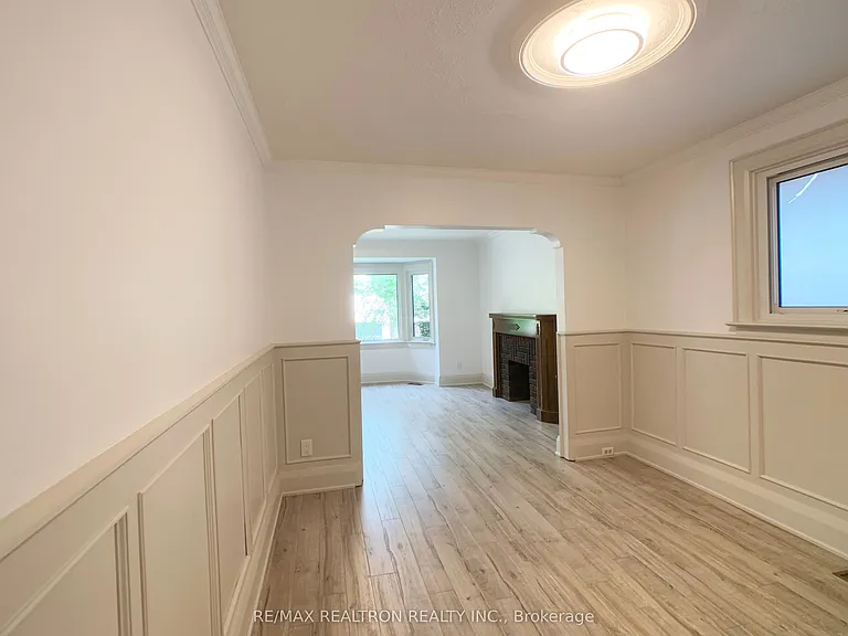 48 Mann Ave — Photo 4