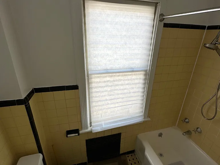 383 Ashford Ave #2R — Photo 5