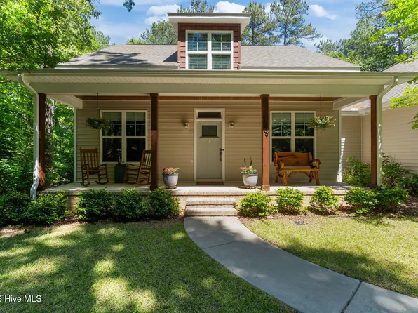 1659 E Indiana Avenue, Southern Pines, NC 28387