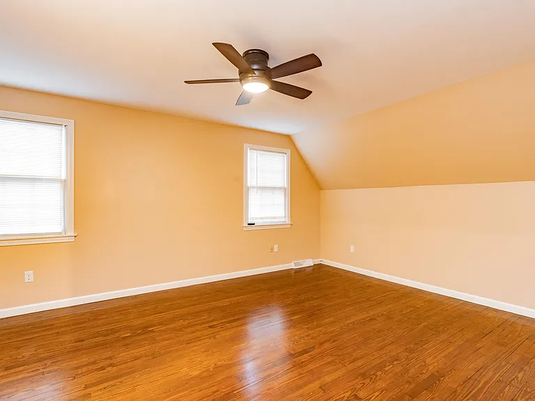 1241 Halladay Ave W — Photo 22