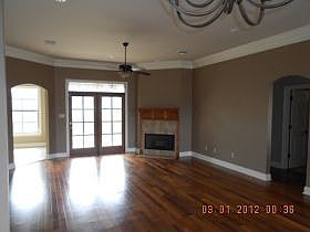 5th image of 100 Southlake Cir