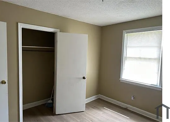 114 Henry St — Photo 7