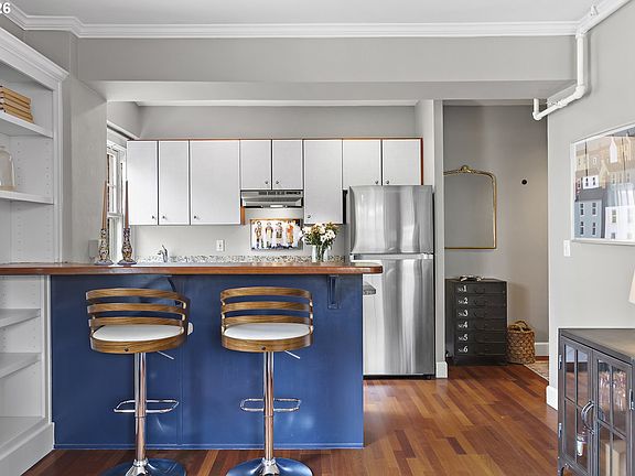 5th image of 1005 SW Park Ave Unit 406