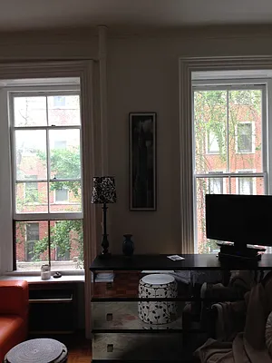 Rented by Aryeh Realty | media 18