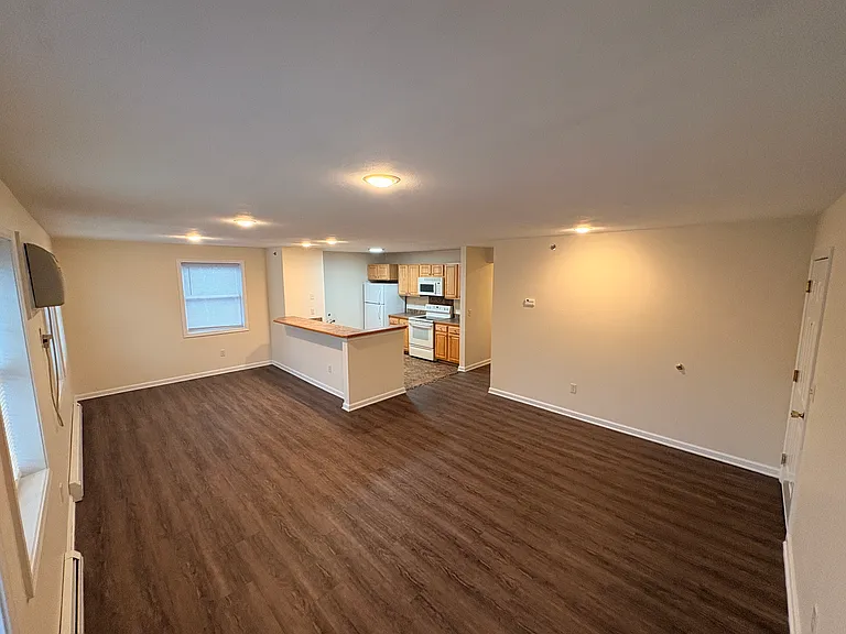 Holly Brook Apartments — Photo 47