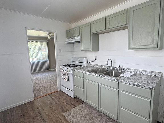 5th image of 1305 Springland Ave