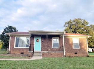 411 Mill St, Graham, NC 27253