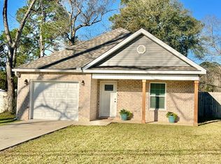 11678 Cottonwood Rd, Cottonwood, AL 36320