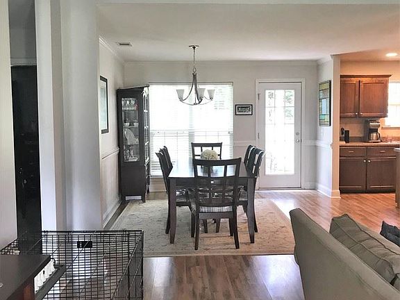 4th image of 1204 Brooklet South Dr