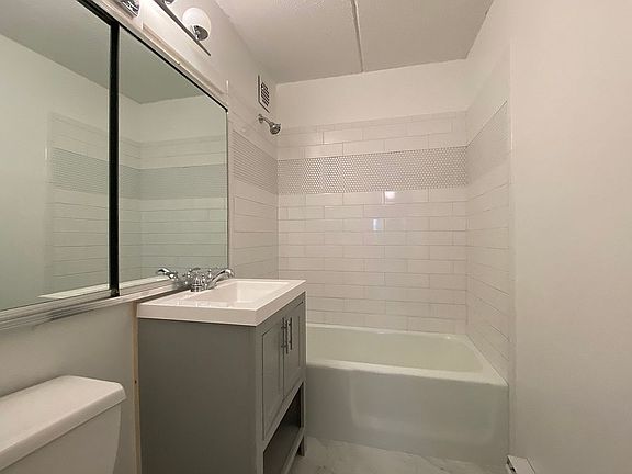 2nd Full Bathroom