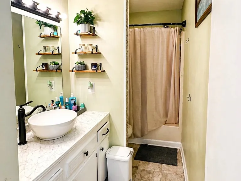 205 Edgewood St — Photo 11