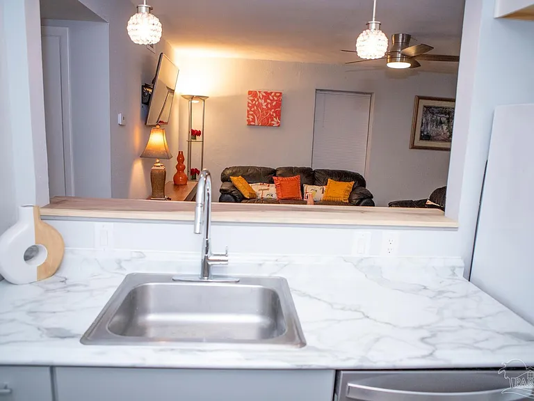 300 Bayou Blvd #106 — Photo 16