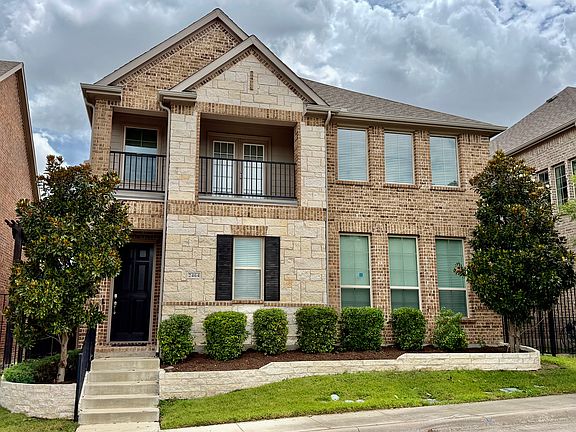 2nd image of 2464 Castle Ridge Dr