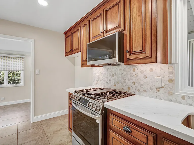 4521 Juno Way — Photo 12