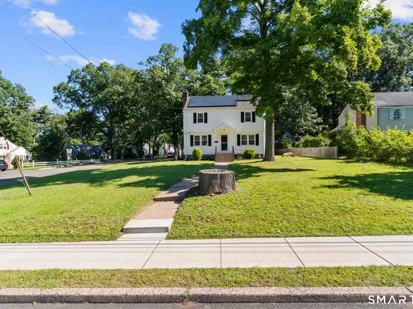 739 Center Street, Manchester, CT 06040