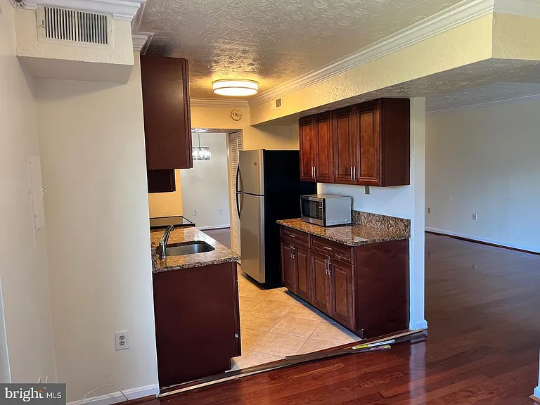 7927 Mandan Rd #301 — Photo 7