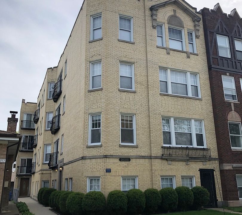 1st image of 2053 W Summerdale Ave APT 3N
