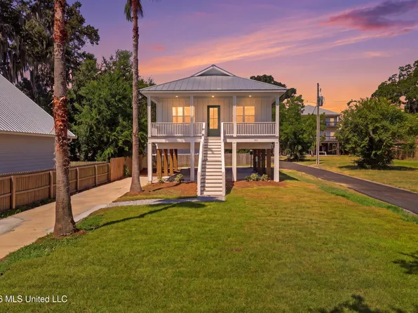 121 Keller Ave, Biloxi, MS 39530