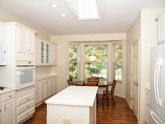 2nd image of 12936 Oak Grove Dr