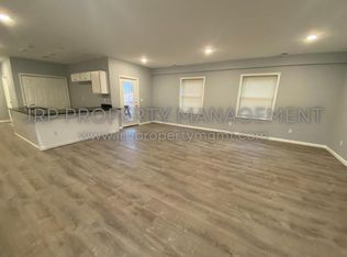 6400 Gillis Dr, Jackson, MI 49201