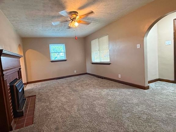 5th image of 3265 Ridgeway Dr