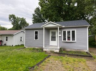 1981 W Cushing St, Decatur, IL 62526