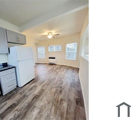 3rd image of 3015 Martin Luther King Jr Way APT 6